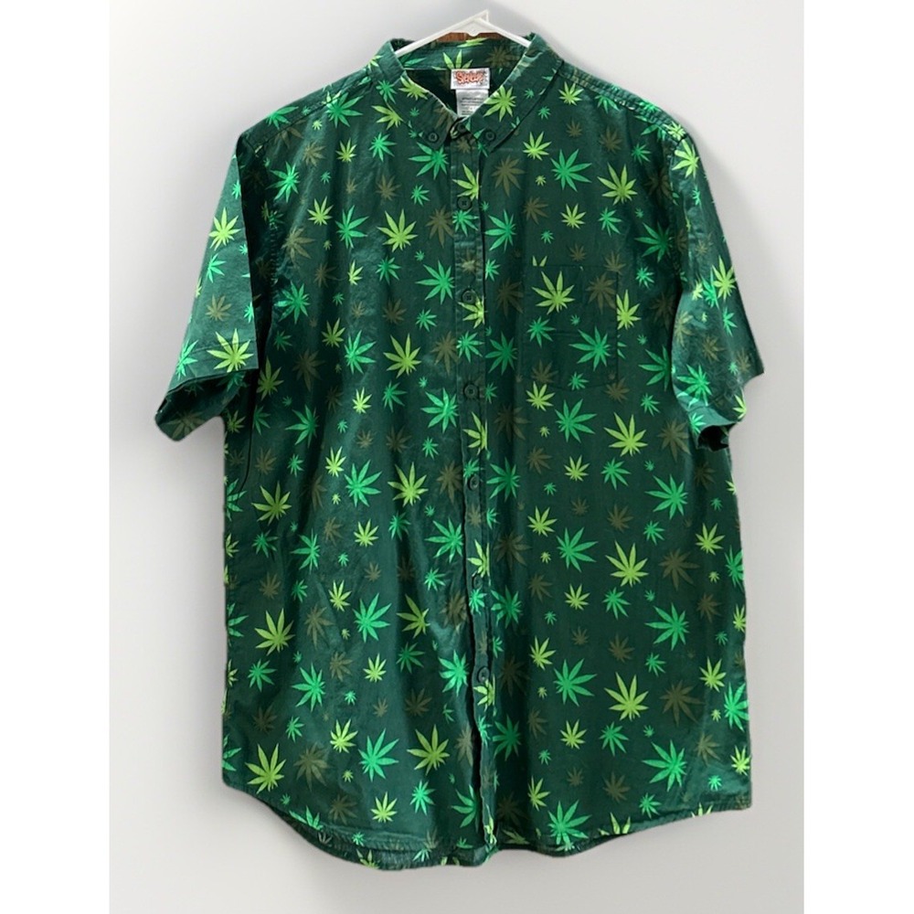 Spencer's Mens Marijuana Weed Green Button Down Short‎ Sleeve Shirt Large